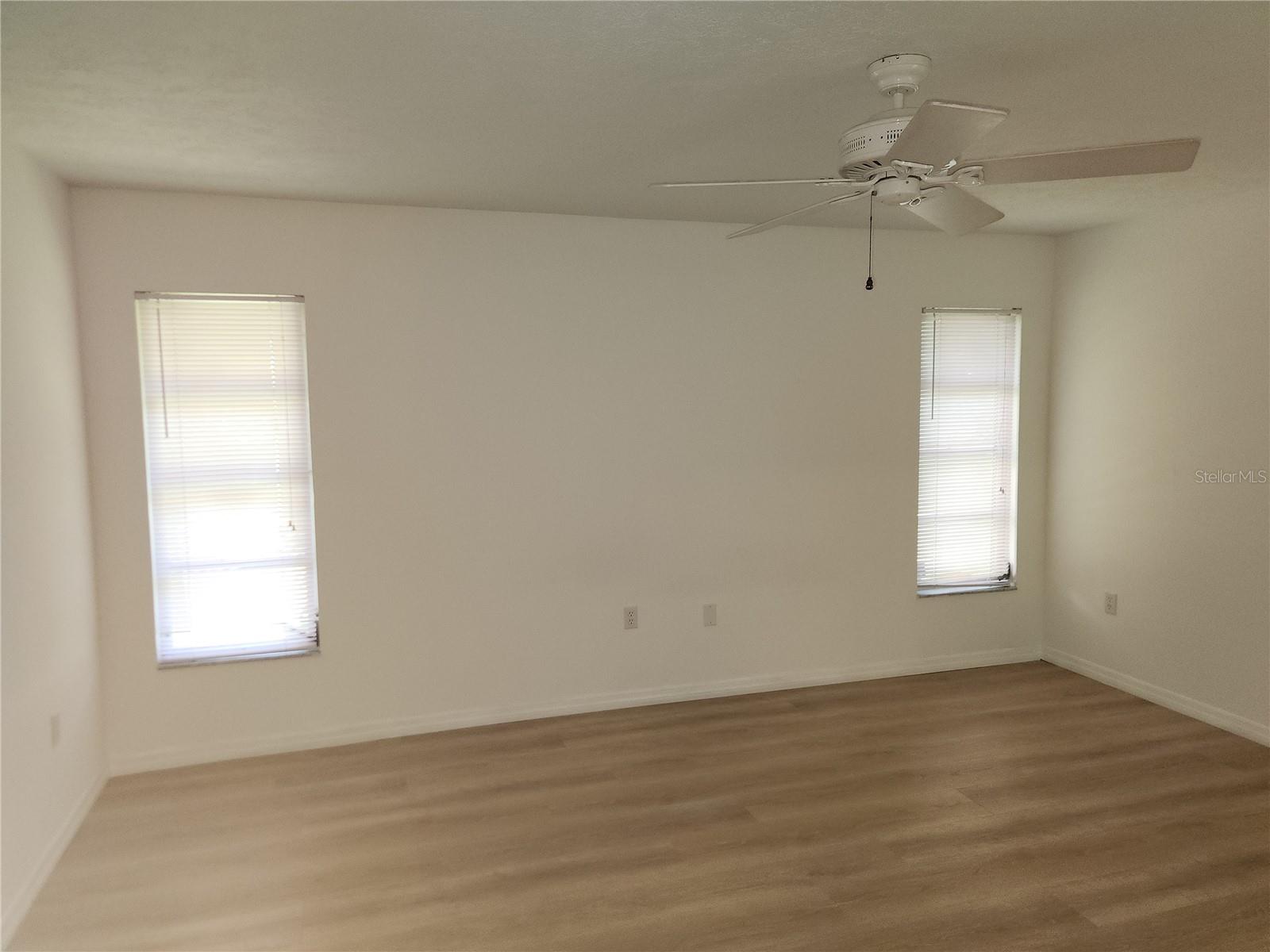 A4657089 Property Photo