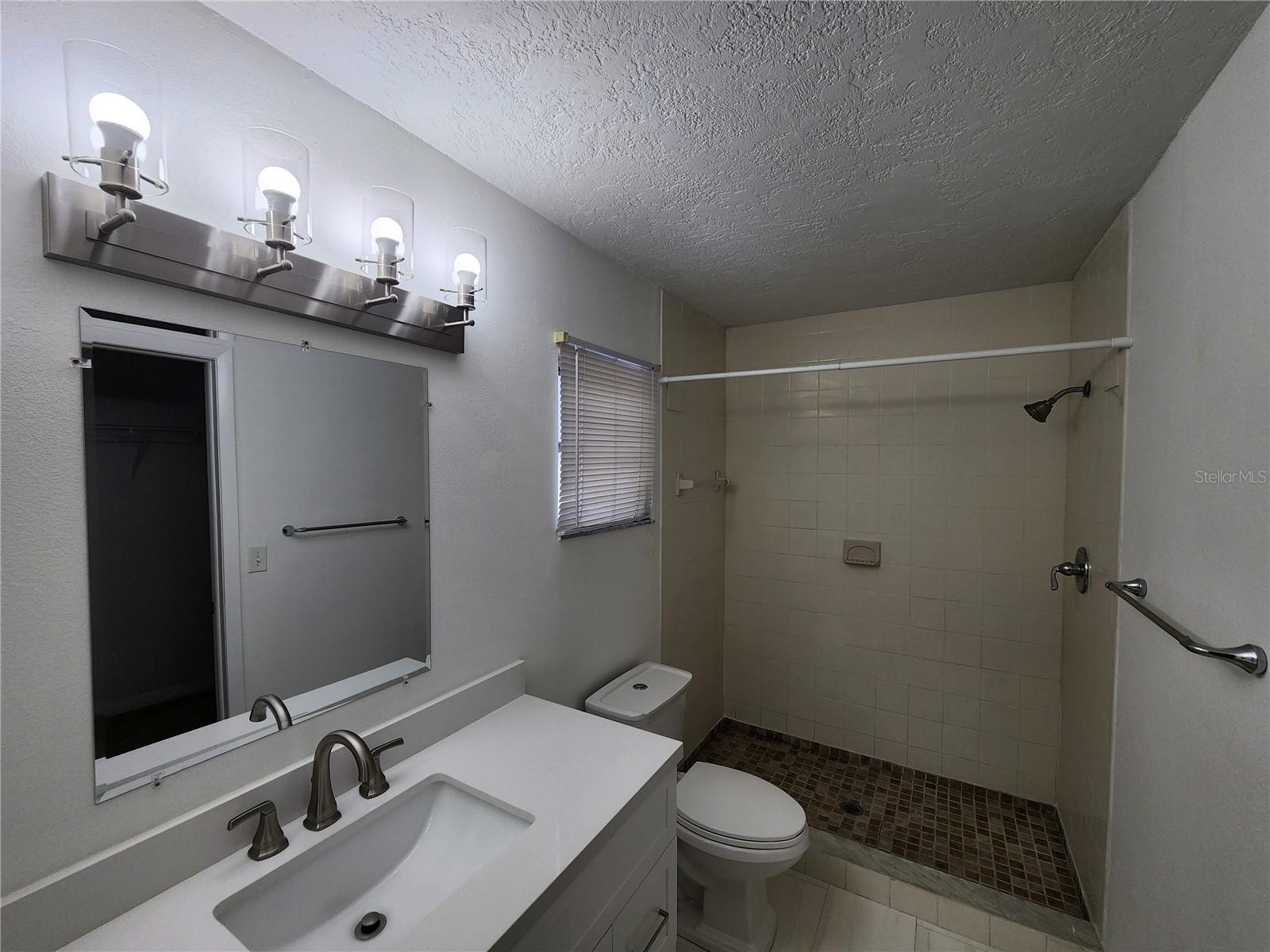 A4657089 Property Photo