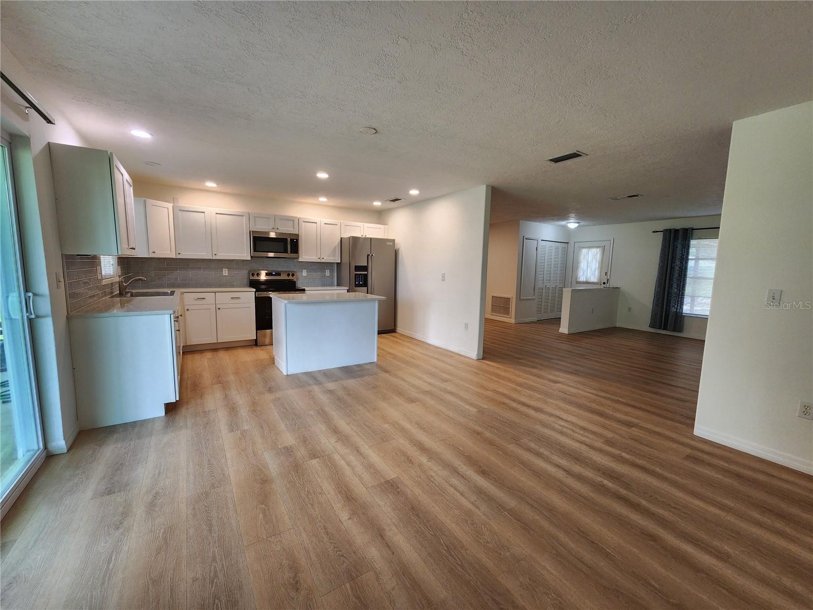 A4657089 Property Photo
