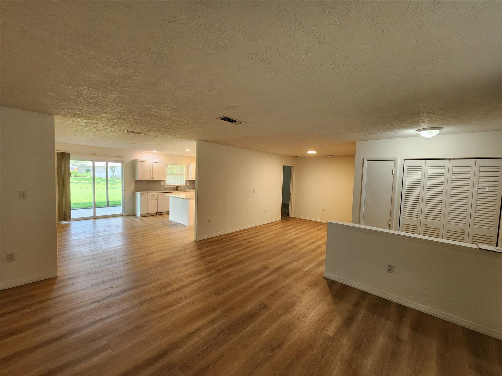 A4657089 Property Photo