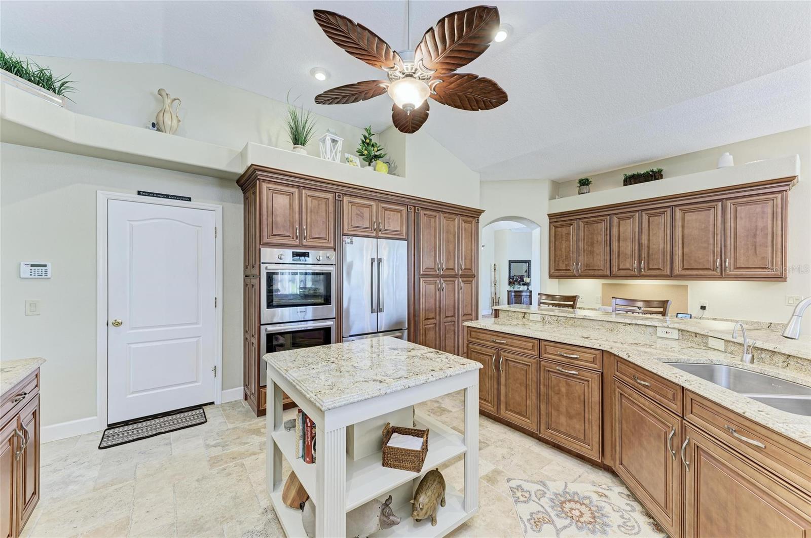 A4657094 Property Photo