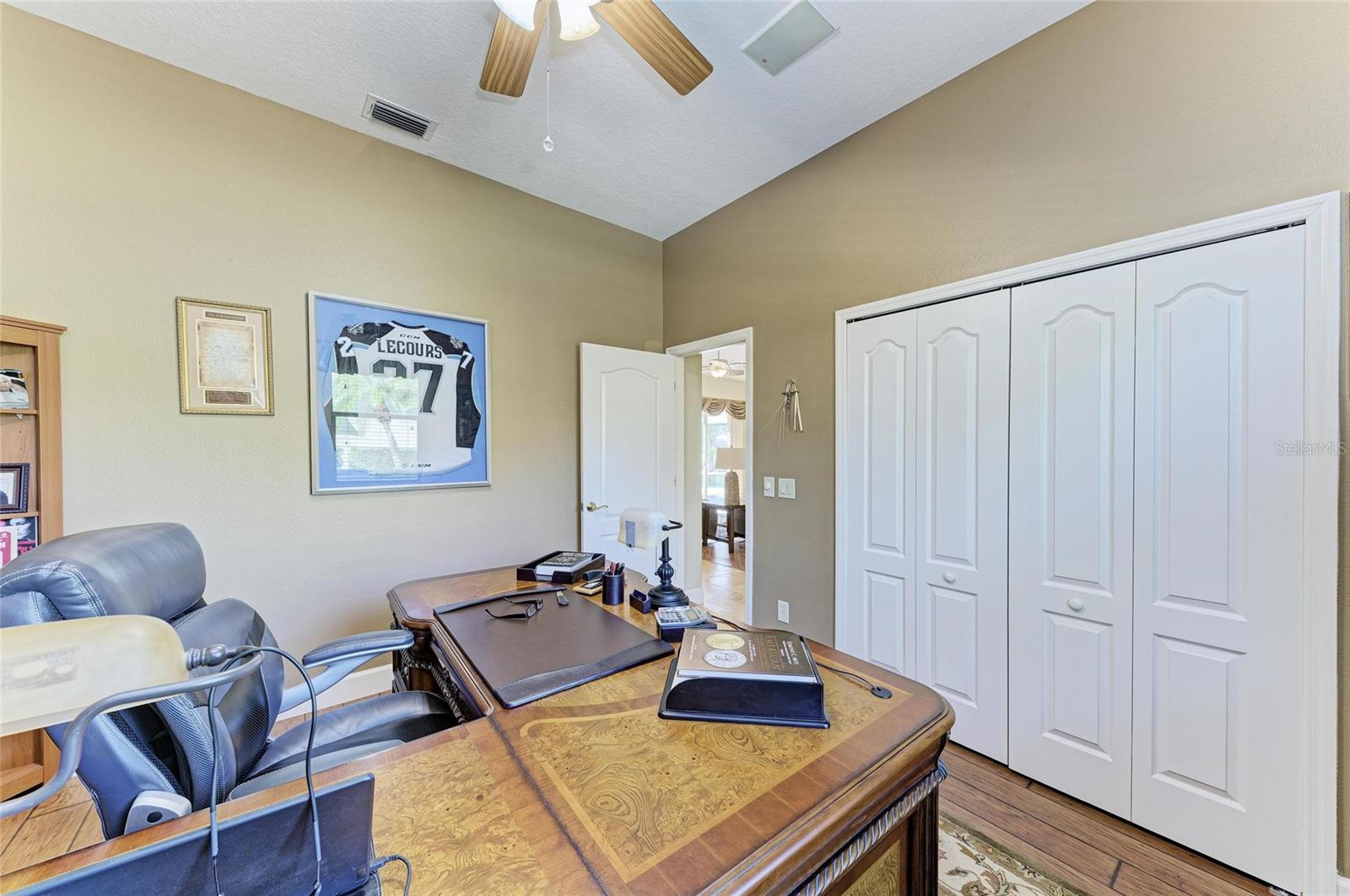 A4657094 Property Photo