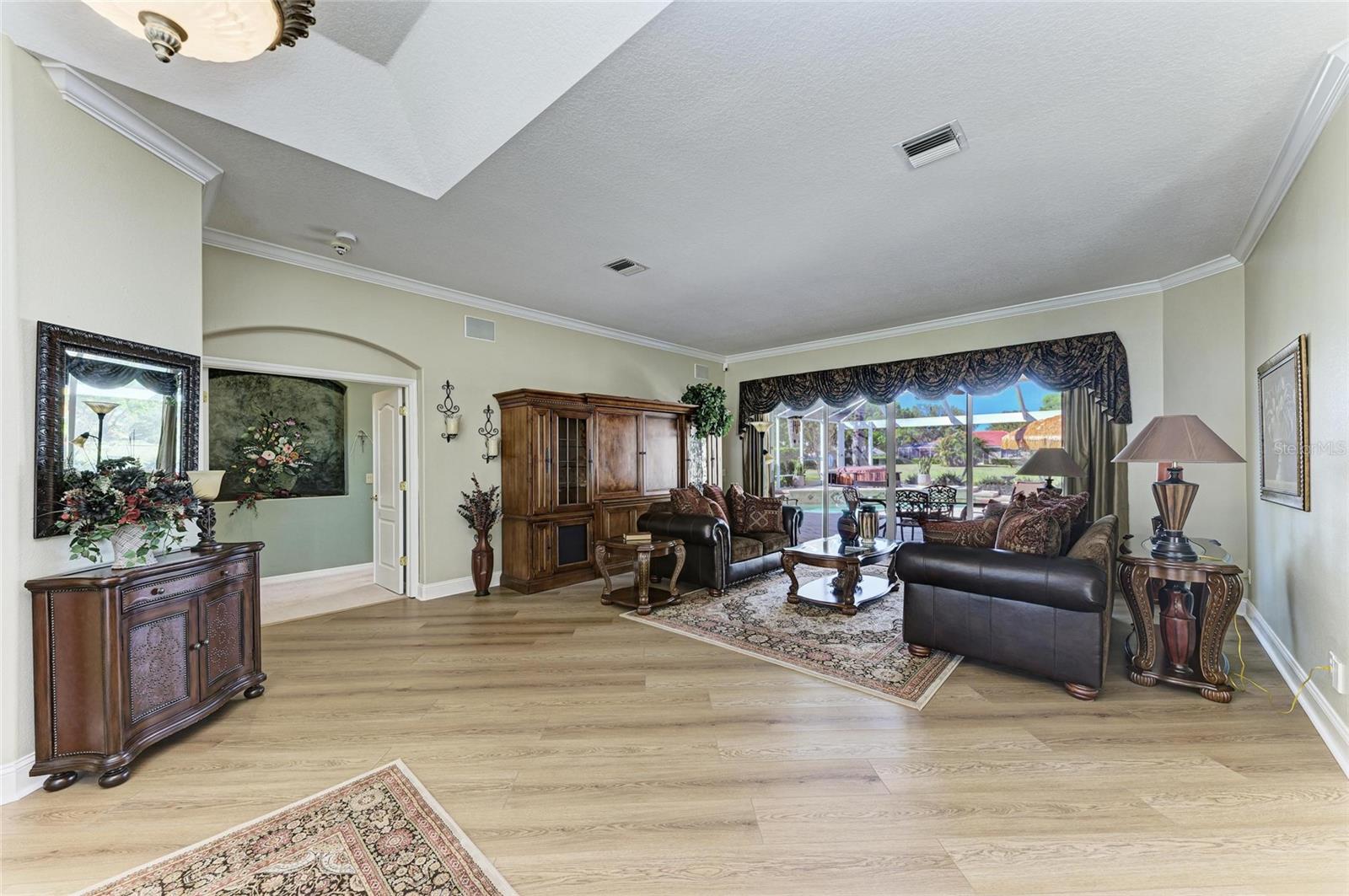 A4657094 Property Photo