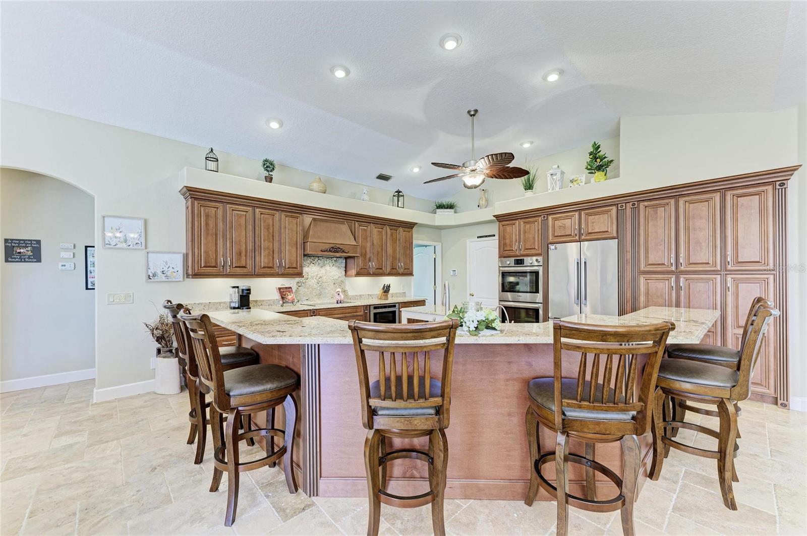 A4657094 Property Photo