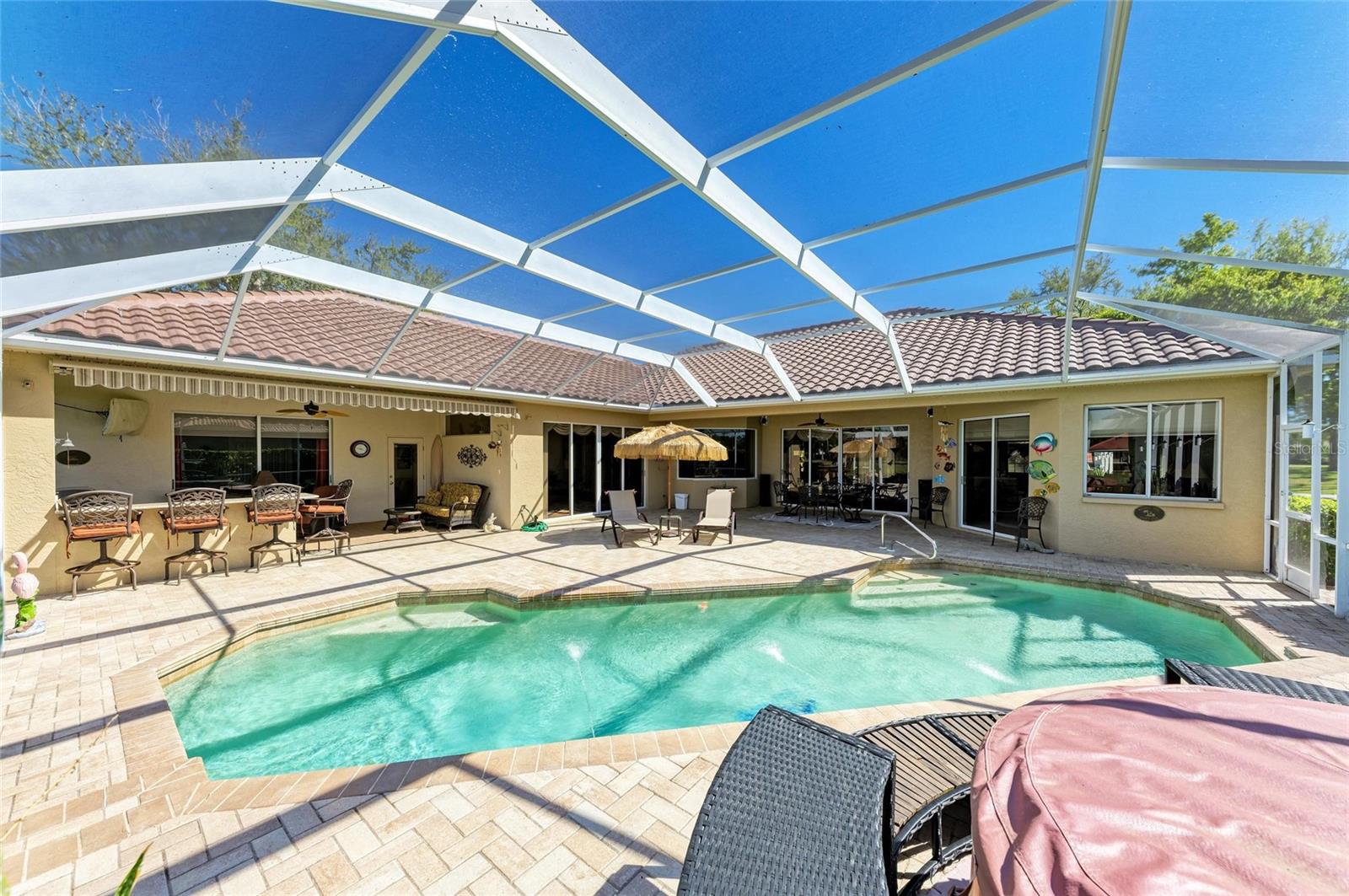 A4657094 Property Photo