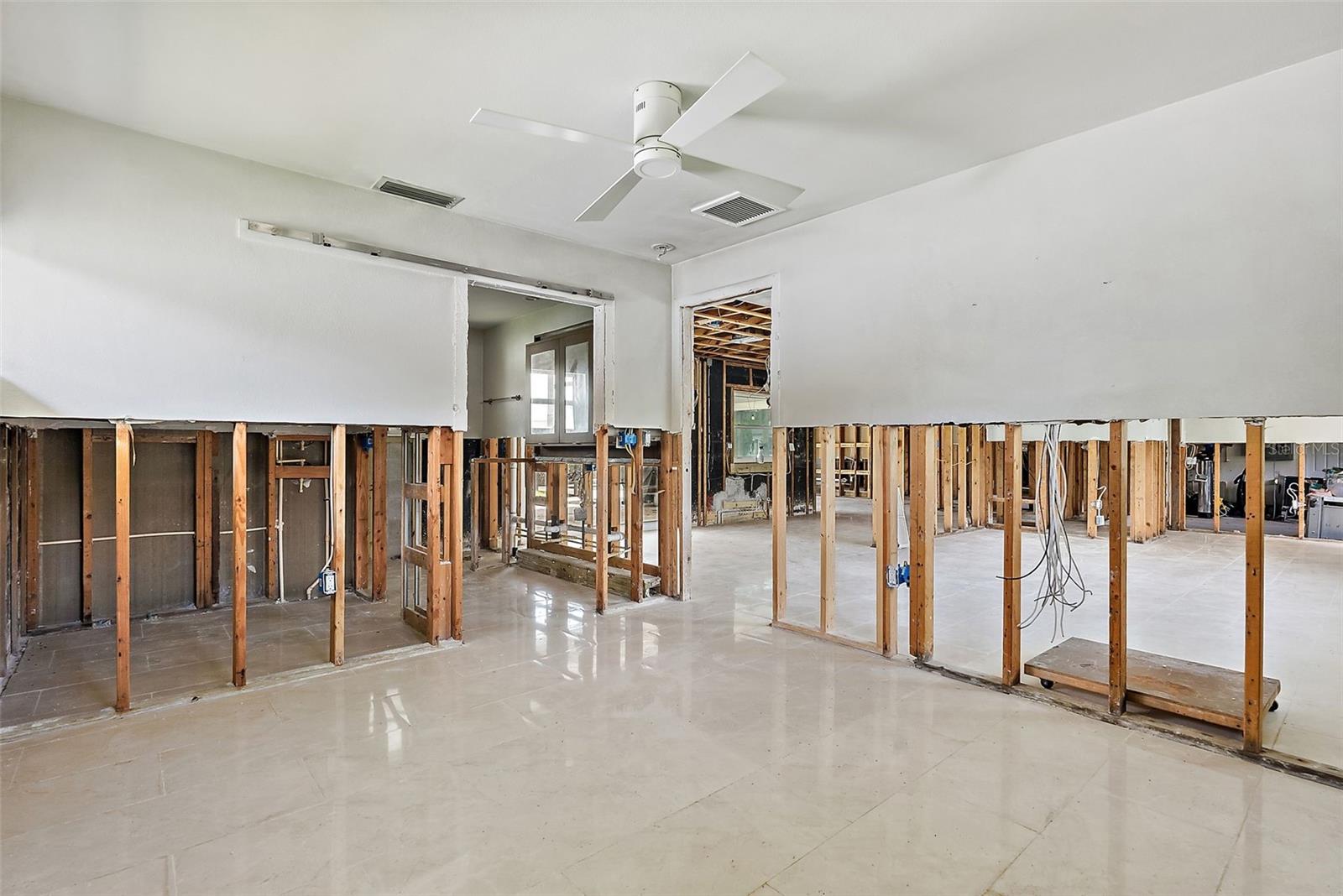 TB8400937 Property Photo