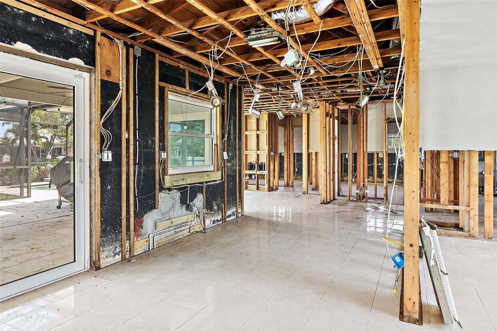 TB8400937 Property Photo