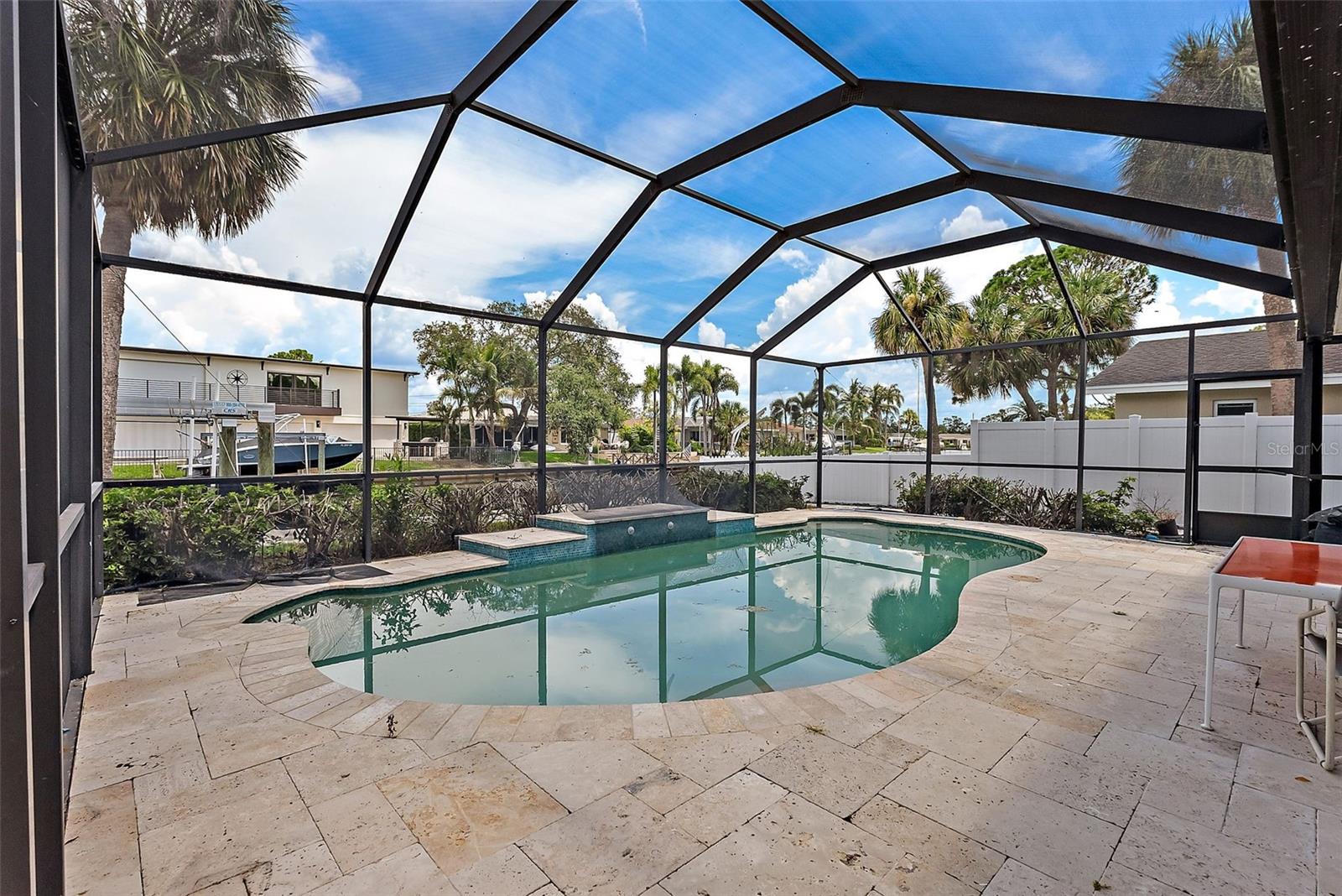 TB8400937 Property Photo