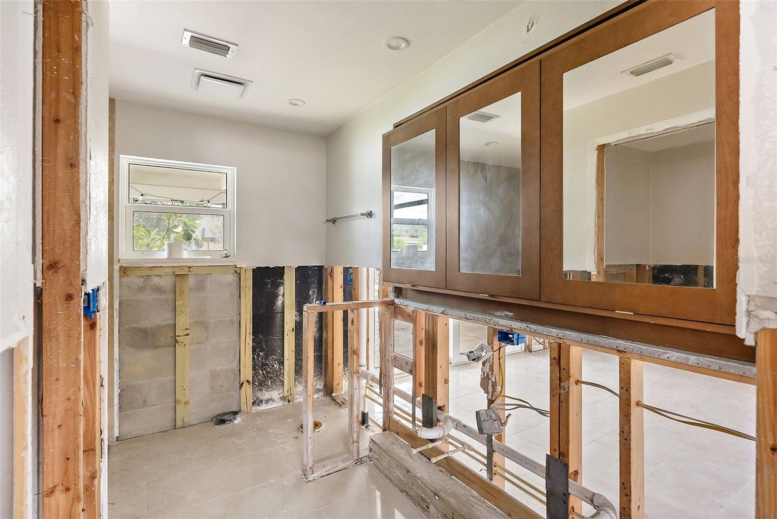 TB8400937 Property Photo