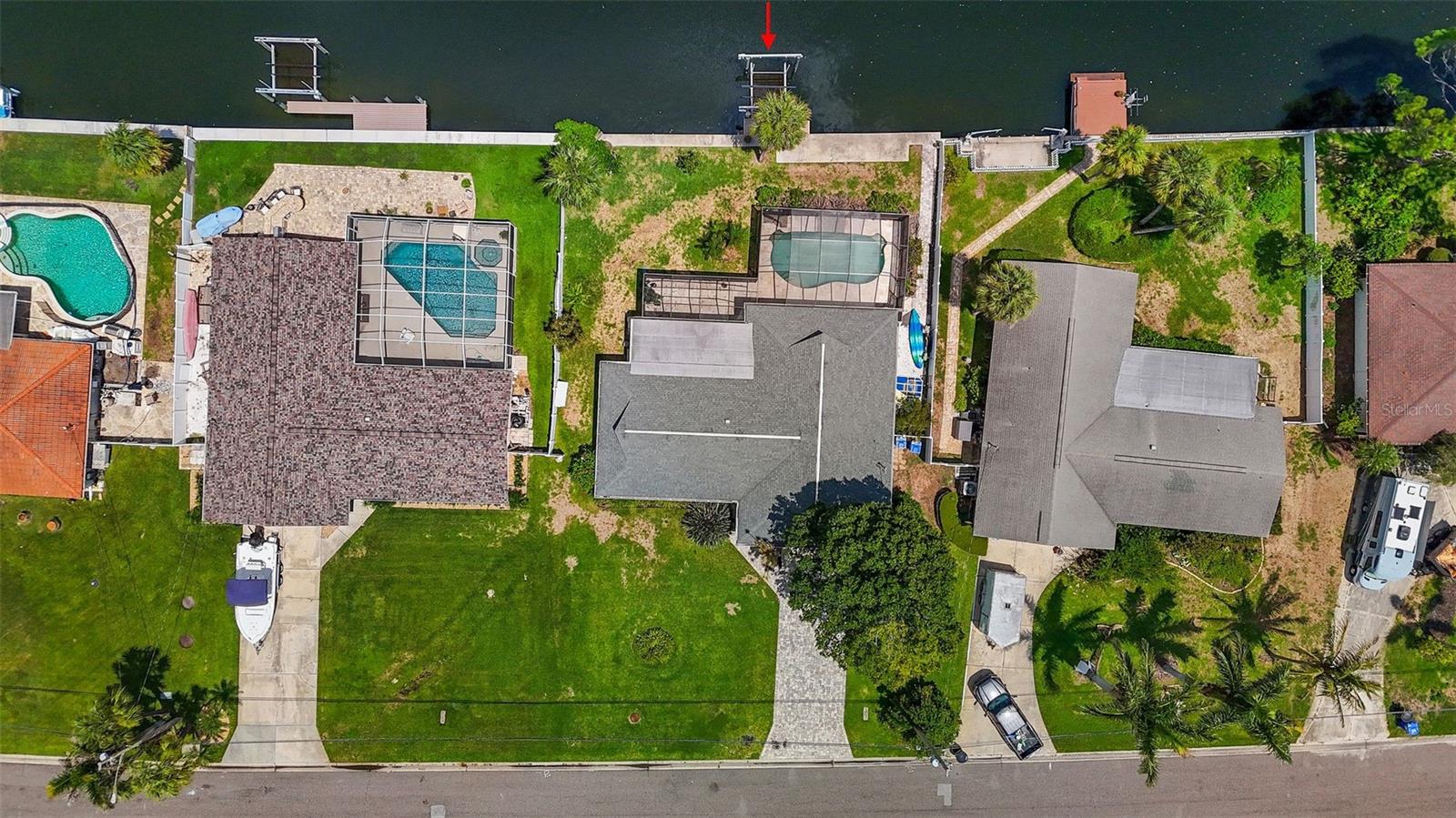 TB8400937 Property Photo