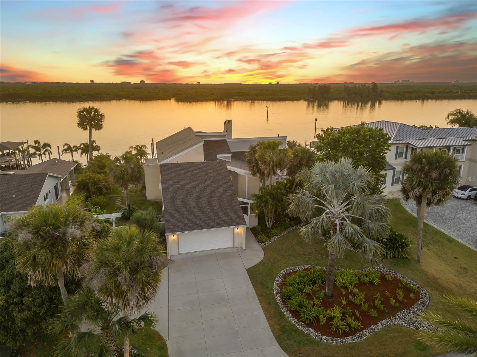 1219 COMMODORE DR, NEW SMYRNA BEACH, FL, 32168