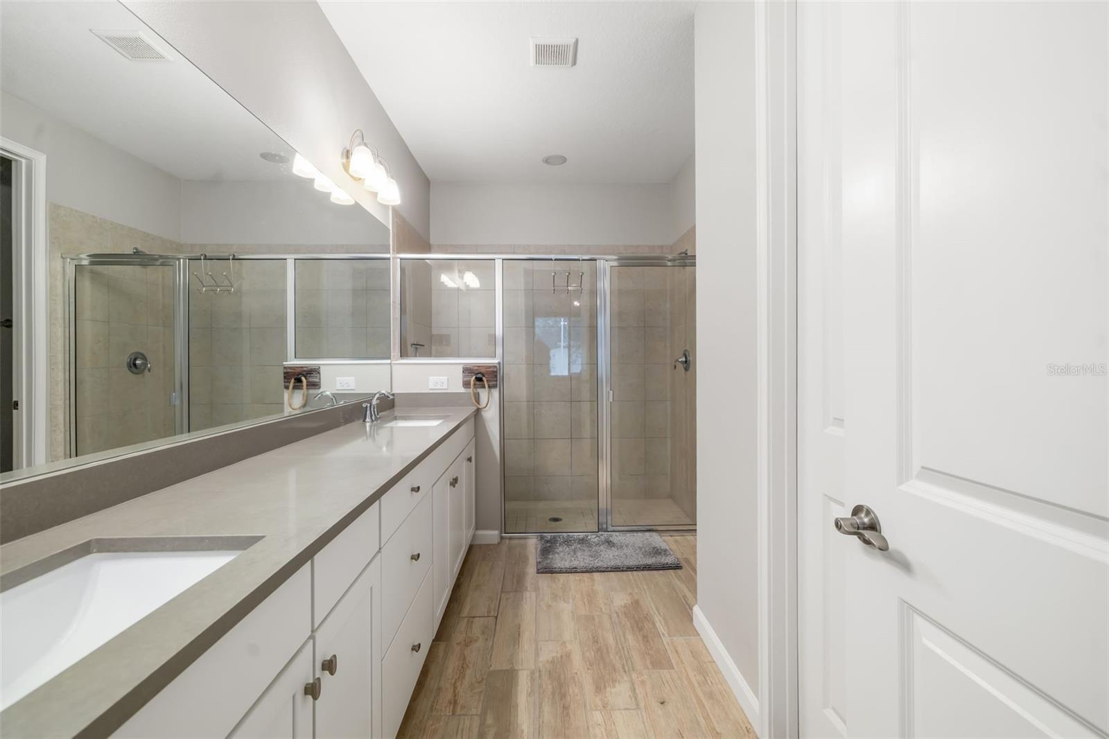 A4657127 Property Photo