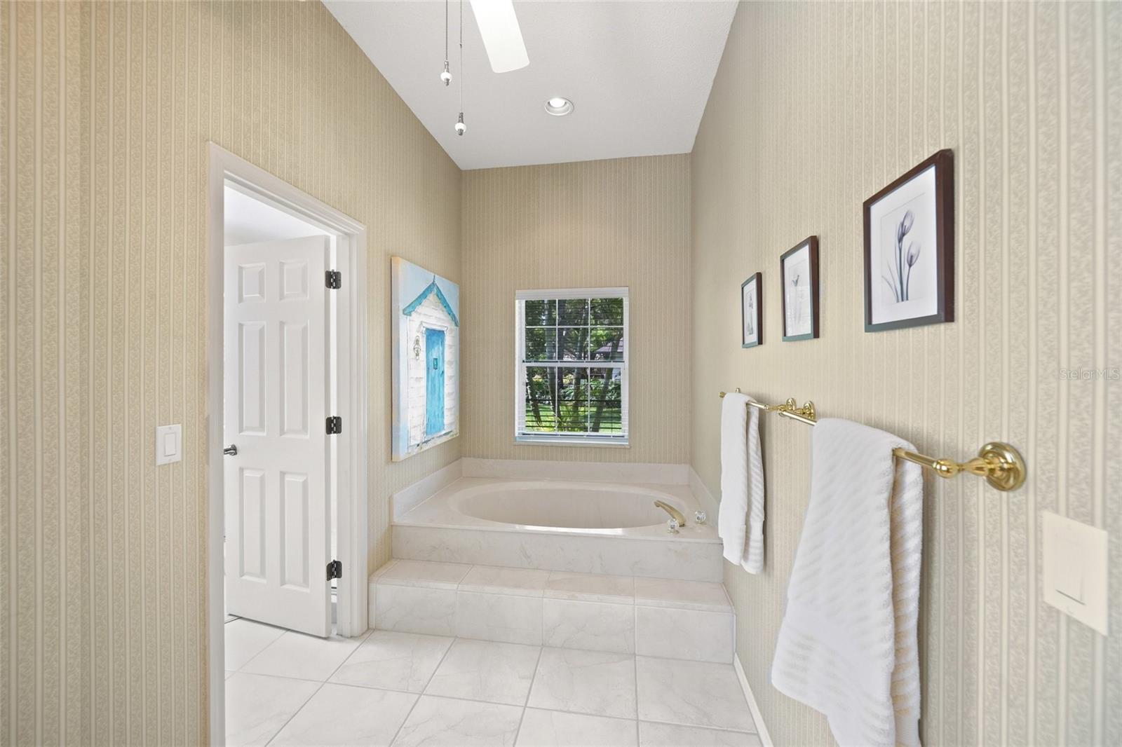 A4657131 Property Photo
