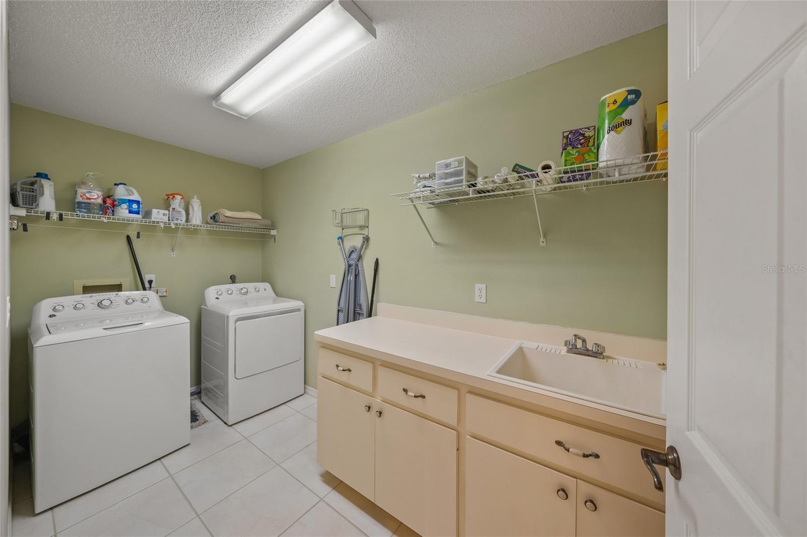 A4657131 Property Photo