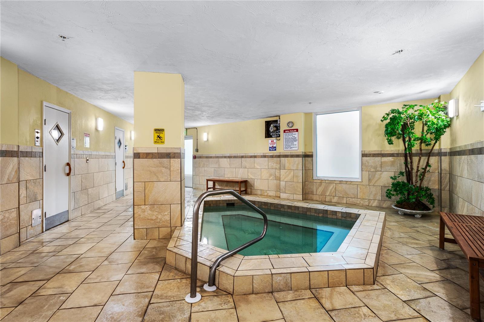 2545 S ATLANTIC AVE #102, DAYTONA BEACH SHORES, FL, 32118