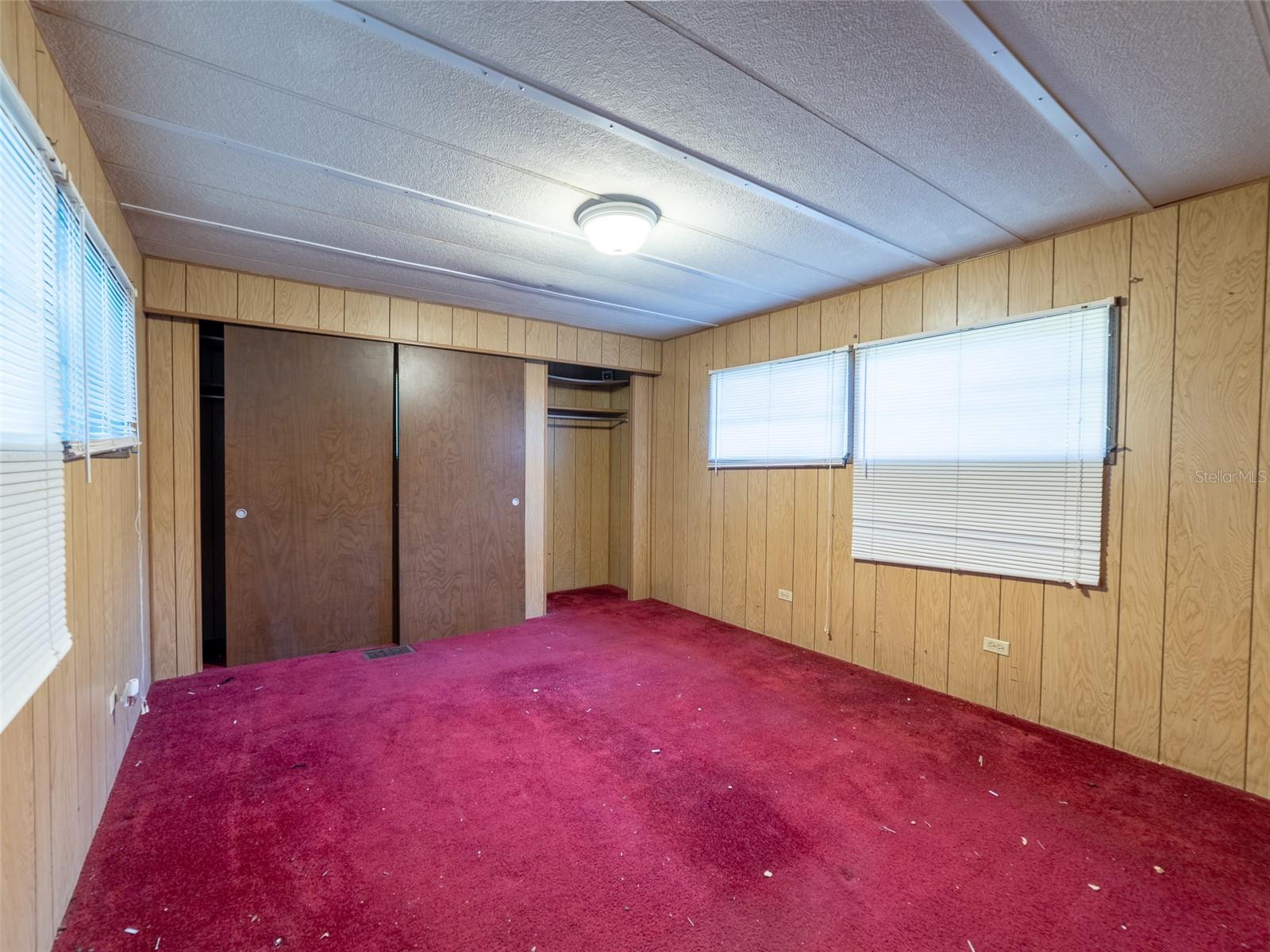 TB8401096 Property Photo