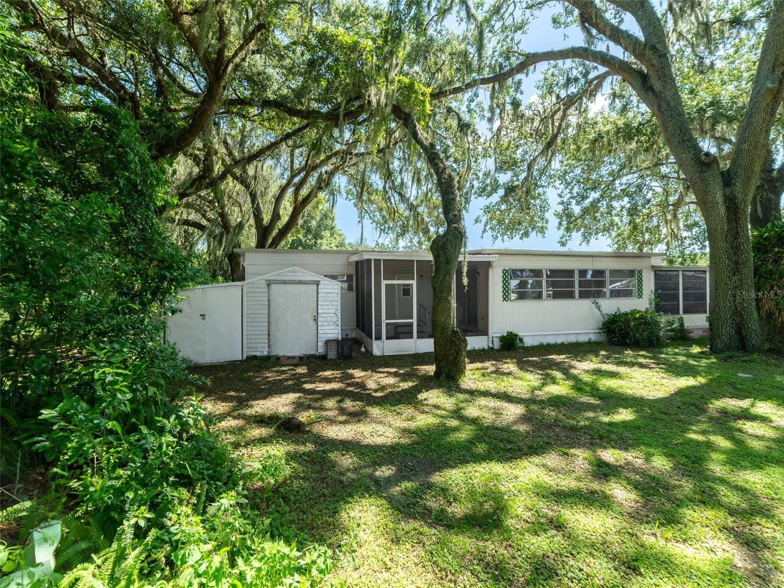 TB8401096 Property Photo