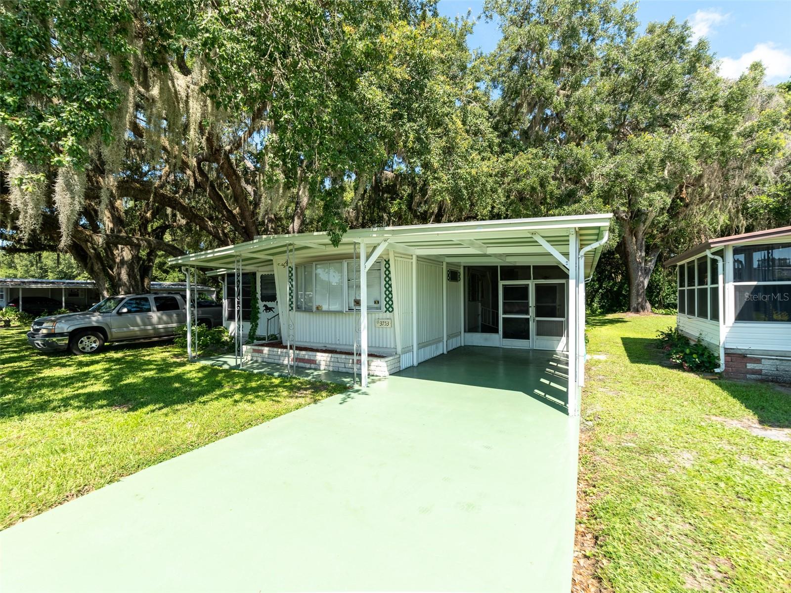 TB8401096 Property Photo