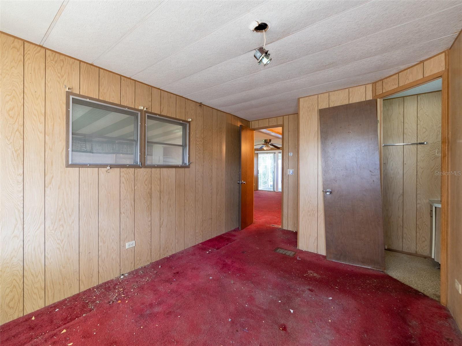 TB8401096 Property Photo