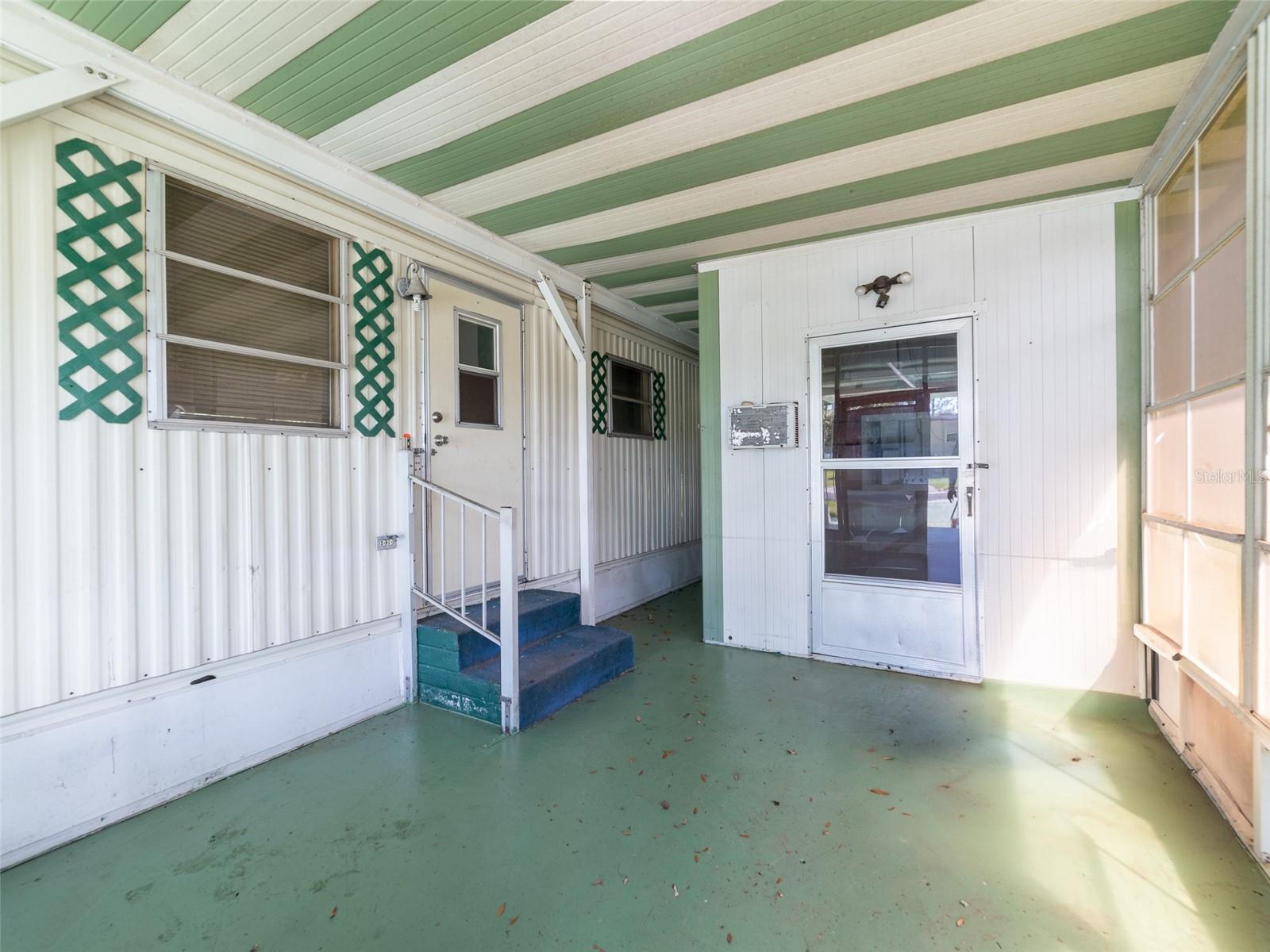 TB8401096 Property Photo