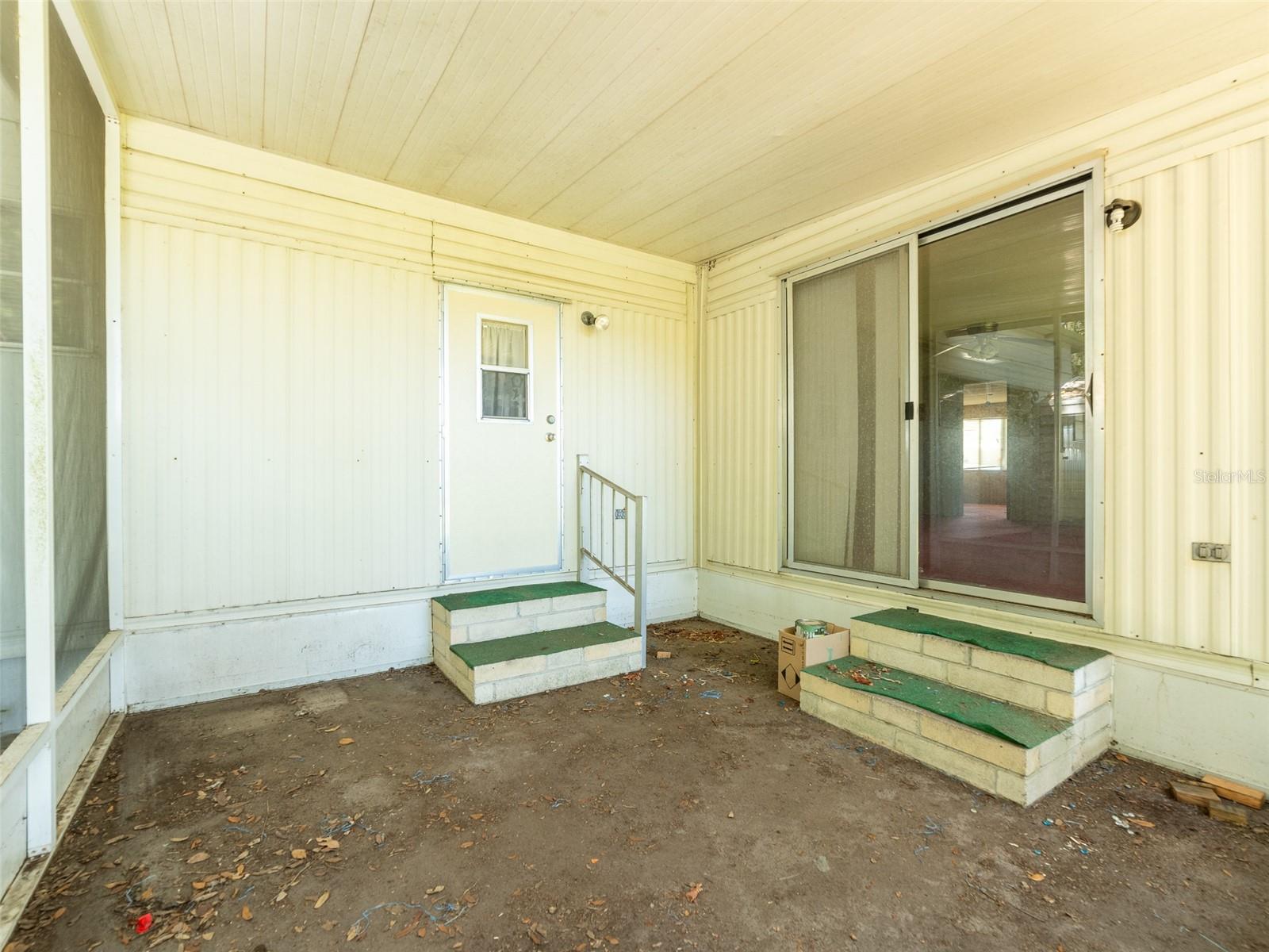 TB8401096 Property Photo