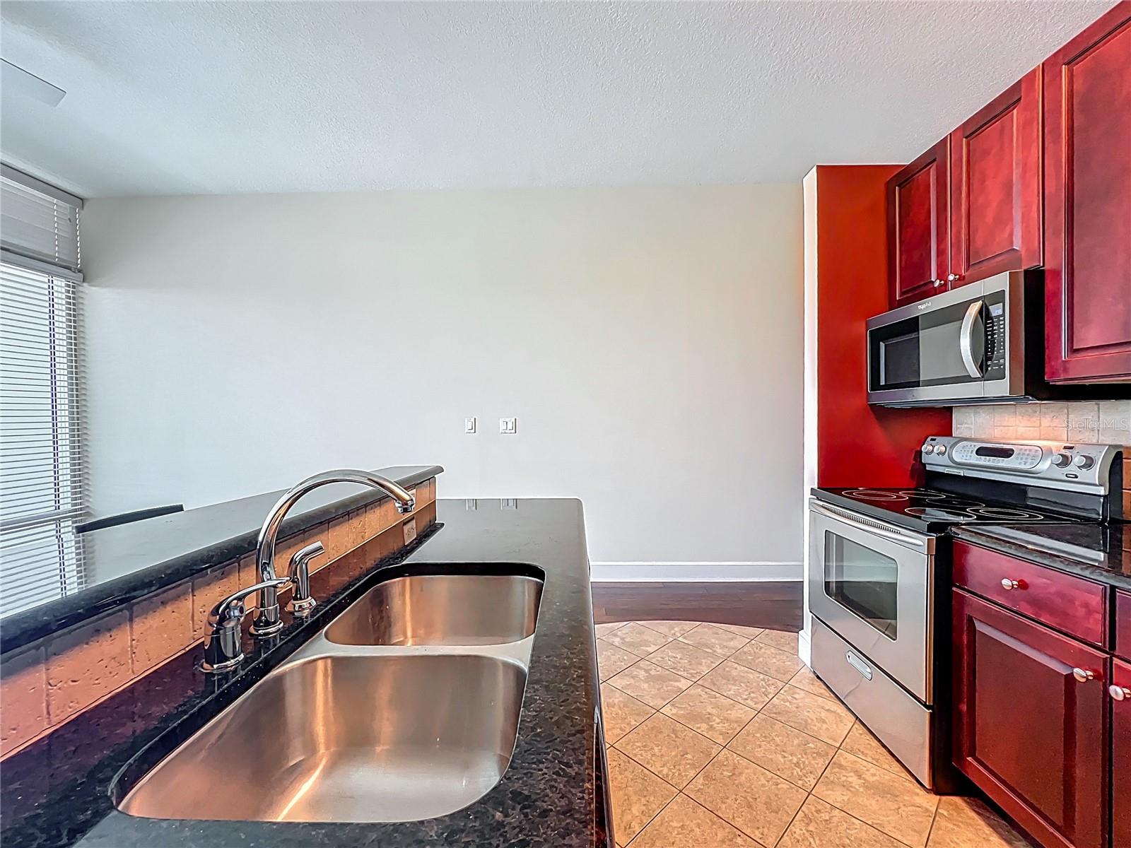 101 S EOLA DR #607, ORLANDO, FL, 32801