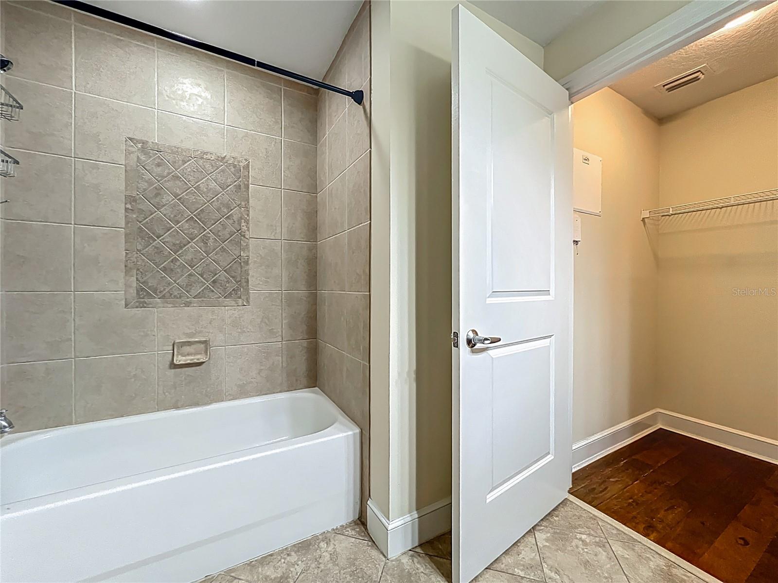 101 S EOLA DR #607, ORLANDO, FL, 32801