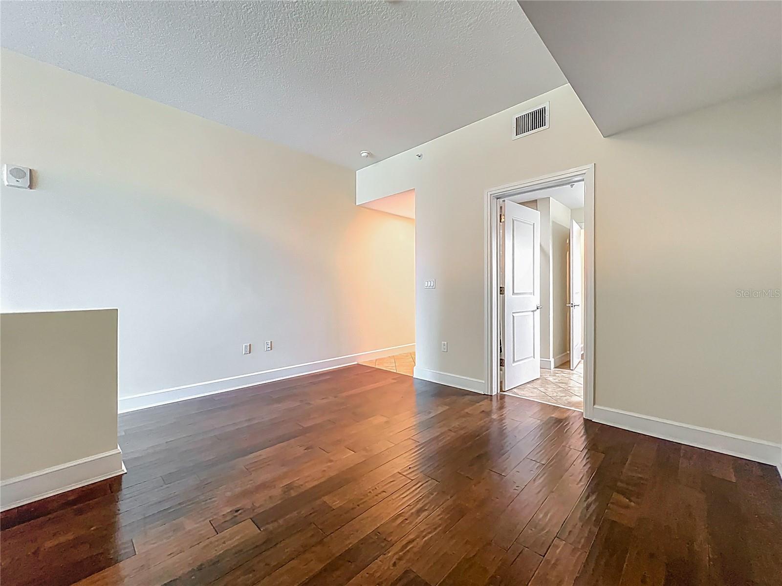 101 S EOLA DR #607, ORLANDO, FL, 32801