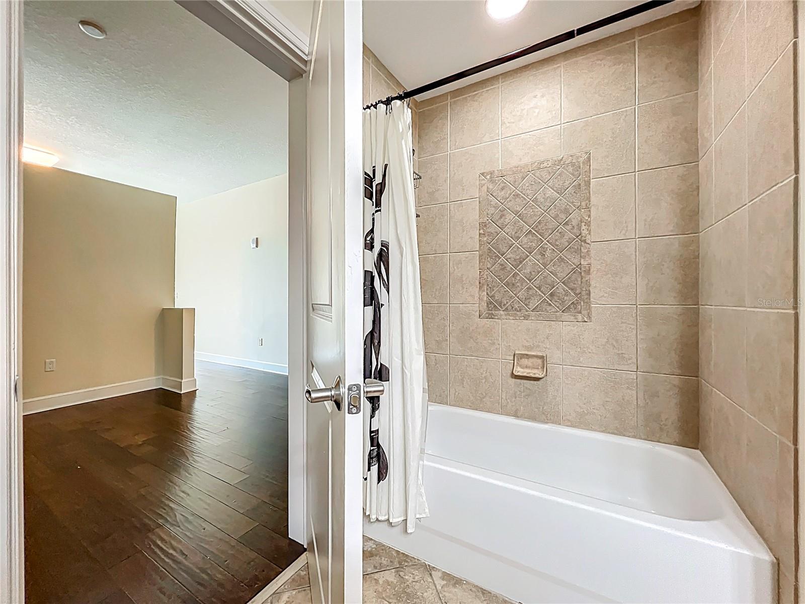 101 S EOLA DR #607, ORLANDO, FL, 32801