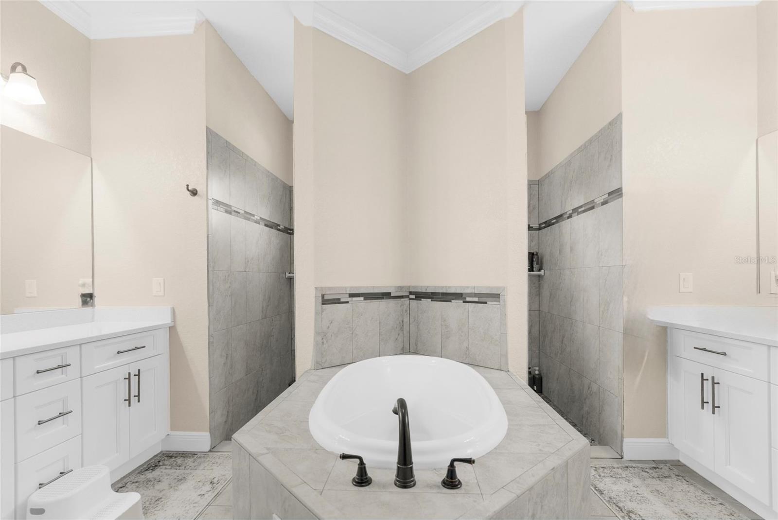 2111 MAXIMILIAN AVE, SPRING HILL, FL, 34609