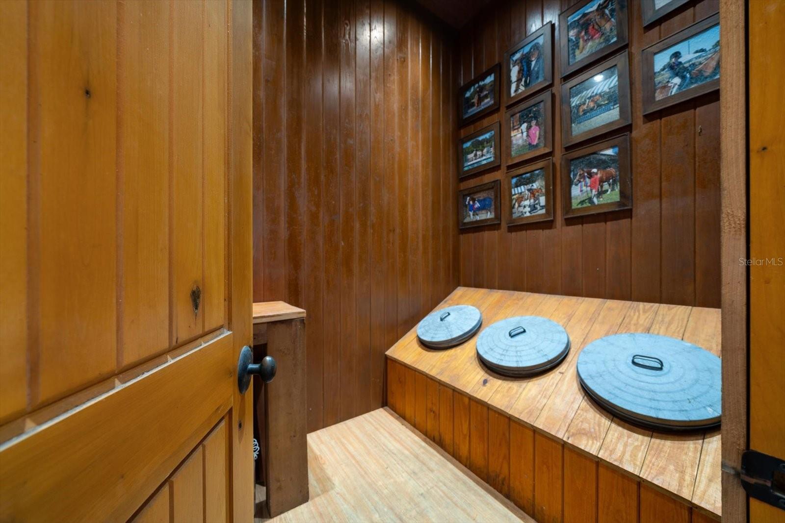 TB8401145 Property Photo