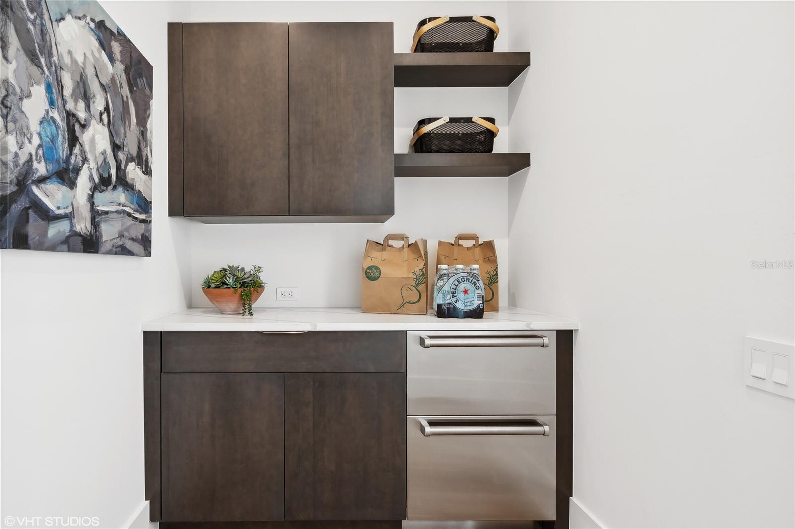 TB8401290 Property Photo