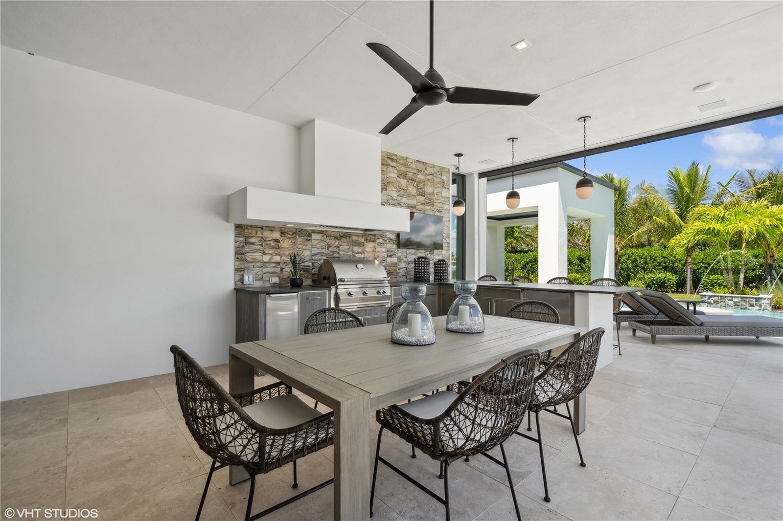 TB8401290 Property Photo