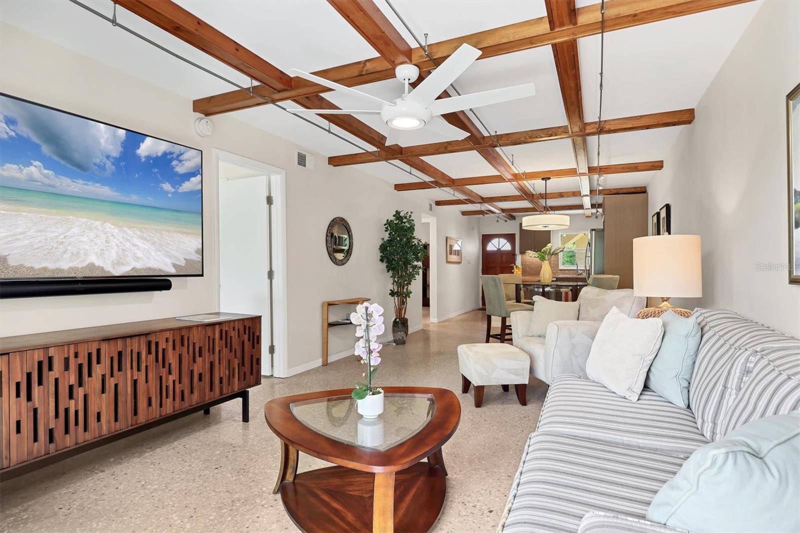 1650 PINE TREE LN #105, SARASOTA, FL, 34236