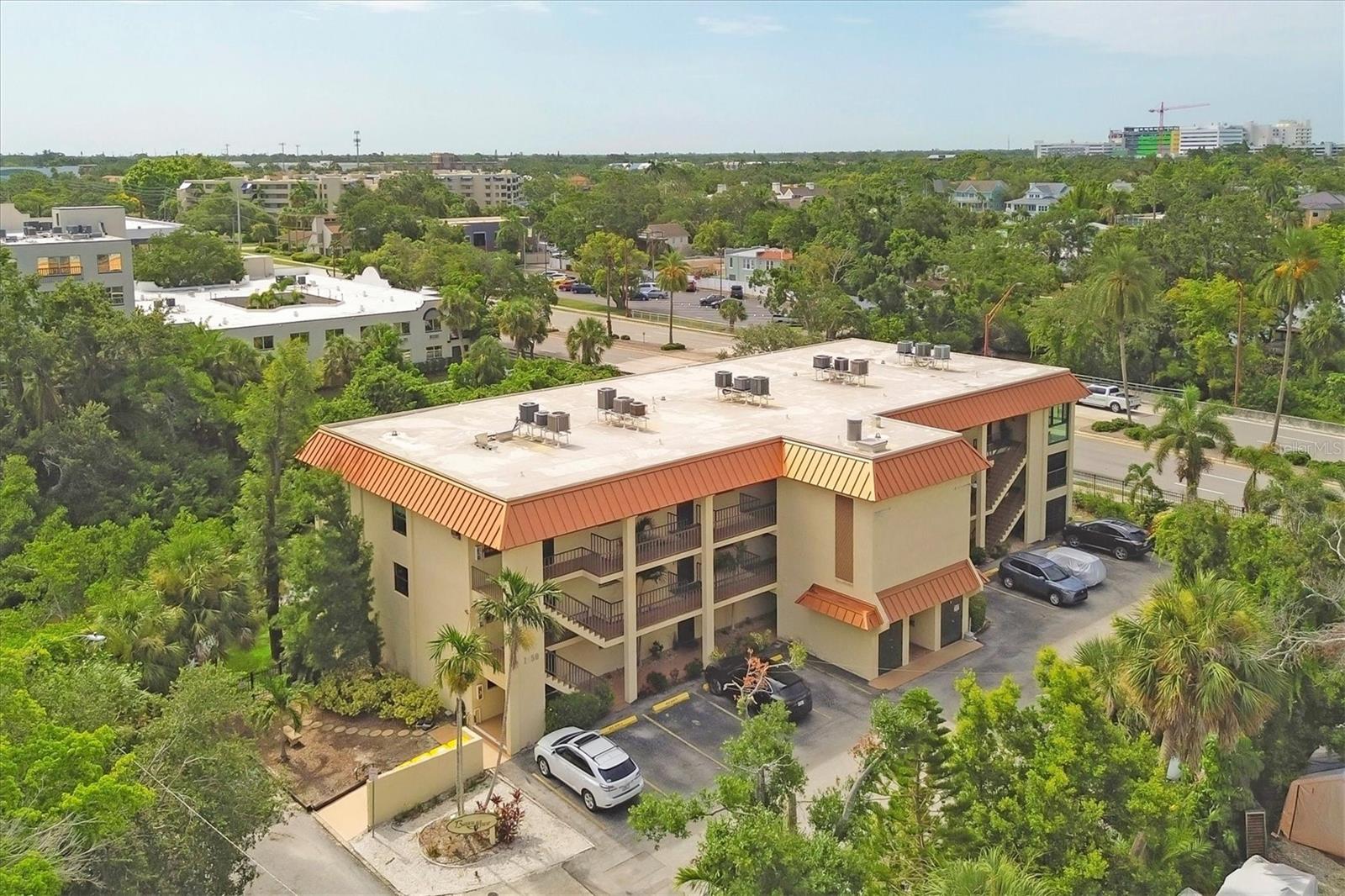 1650 PINE TREE LN #105, SARASOTA, FL, 34236