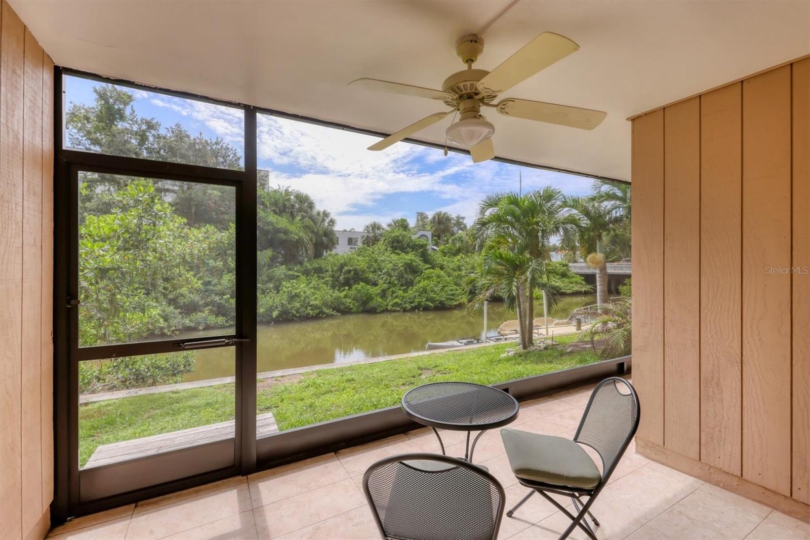 1650 PINE TREE LN #105, SARASOTA, FL, 34236