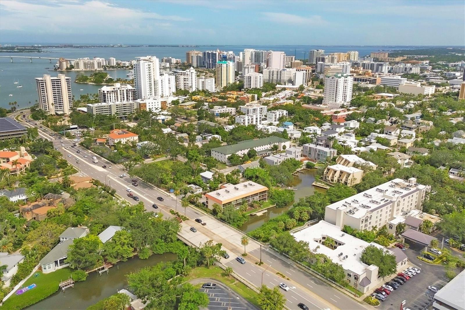 1650 PINE TREE LN #105, SARASOTA, FL, 34236