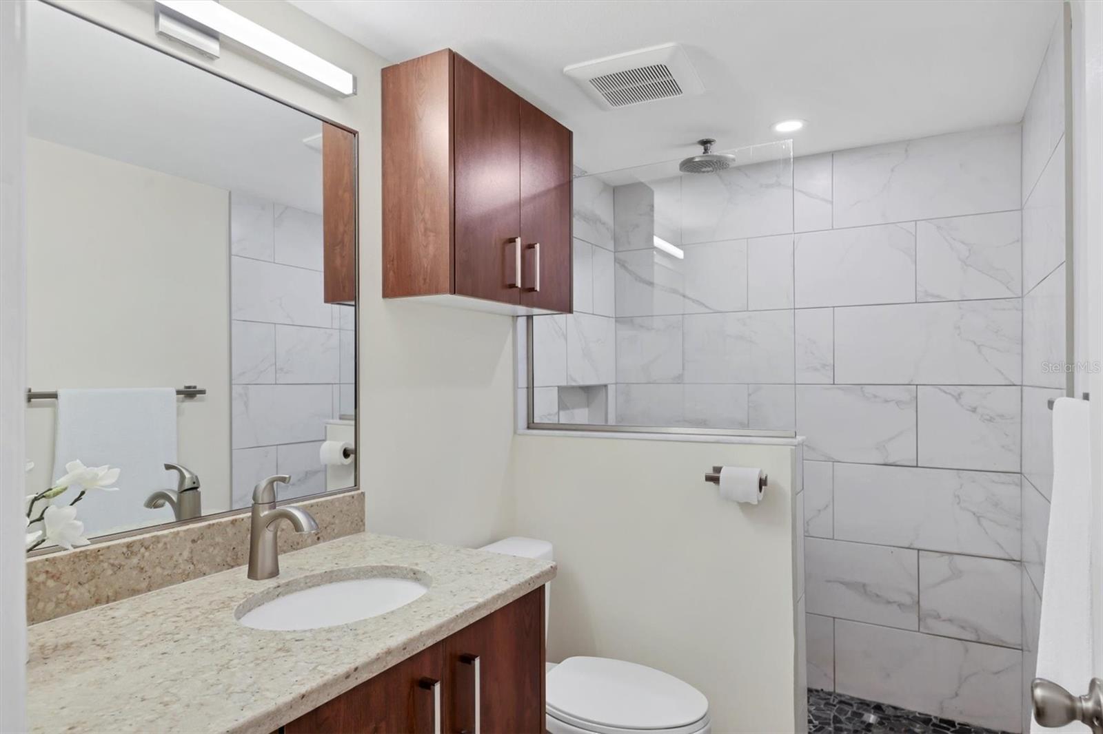 1650 PINE TREE LN #105, SARASOTA, FL, 34236