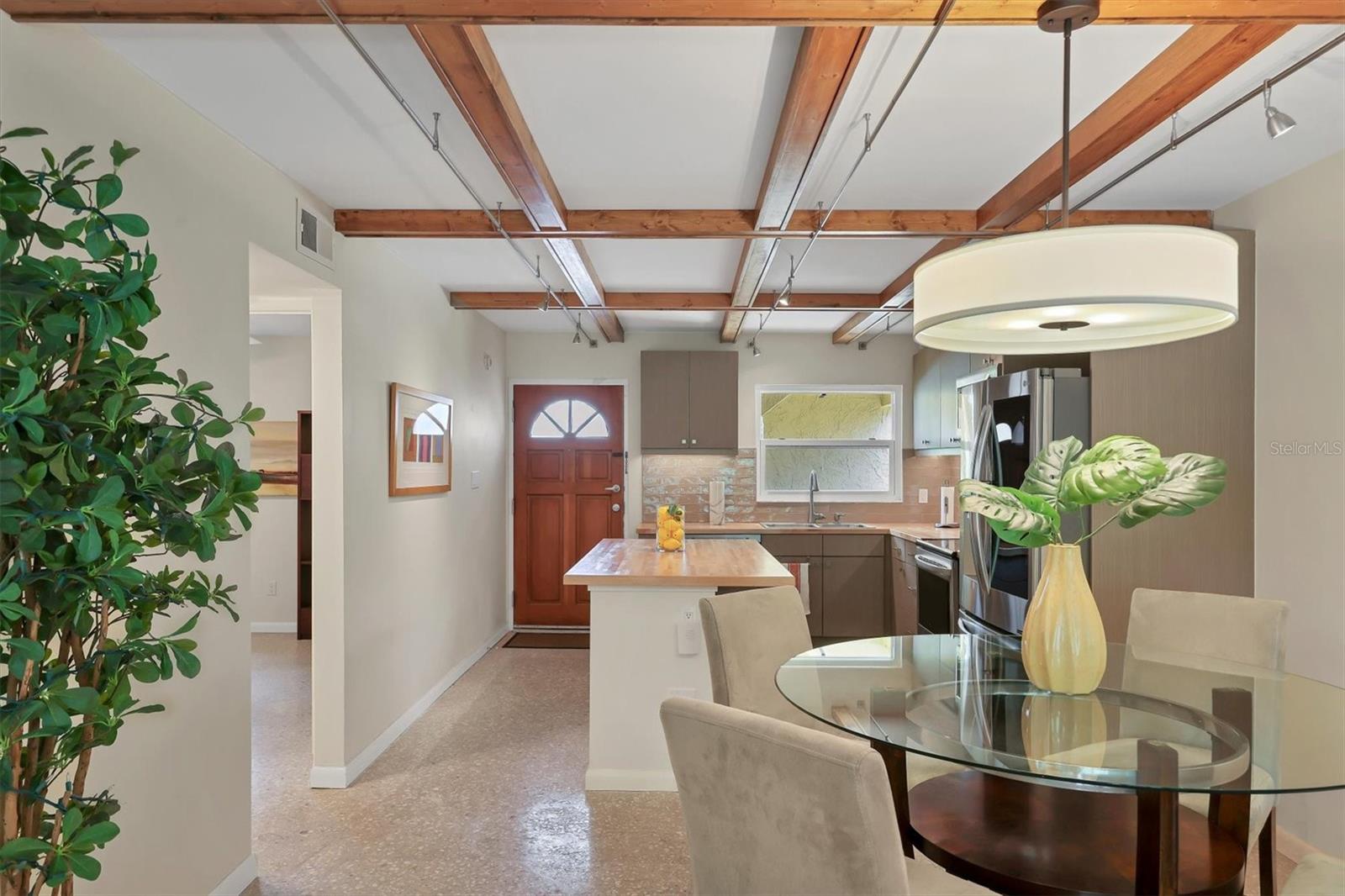 1650 PINE TREE LN #105, SARASOTA, FL, 34236