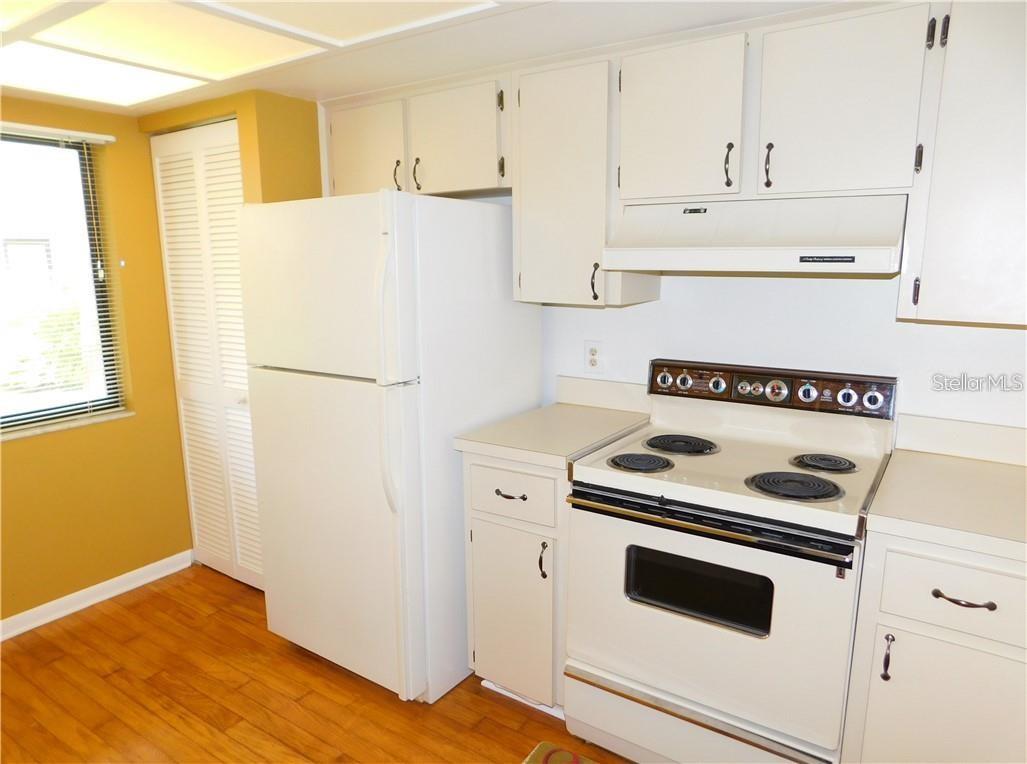 2733 COUNTRYSIDE BLVD #107, CLEARWATER, FL, 33761