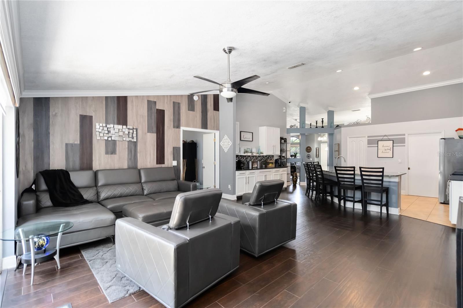 4021 EAGLE FEATHER DR, ORLANDO, FL, 32829