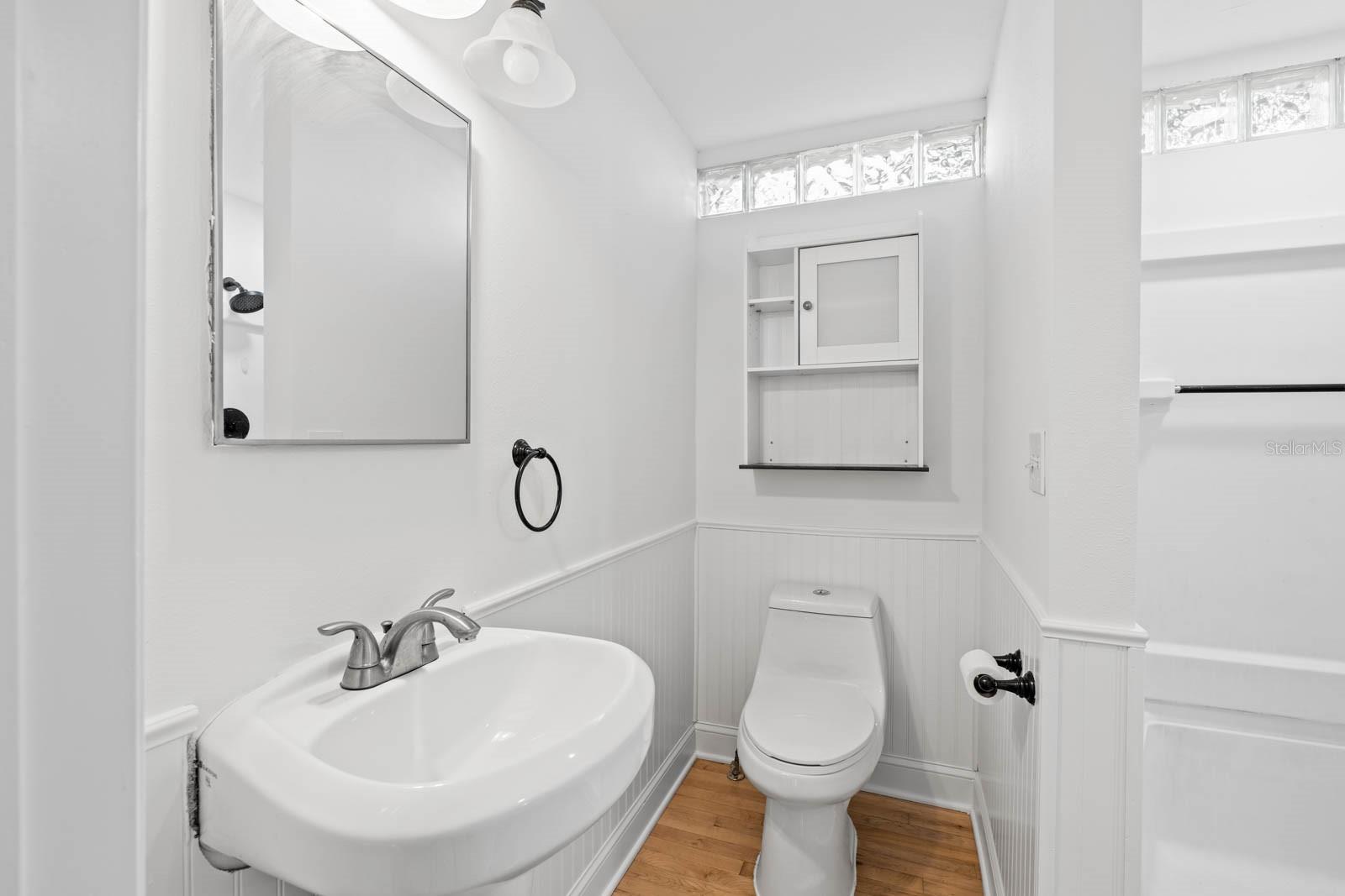 TB8401381 Property Photo