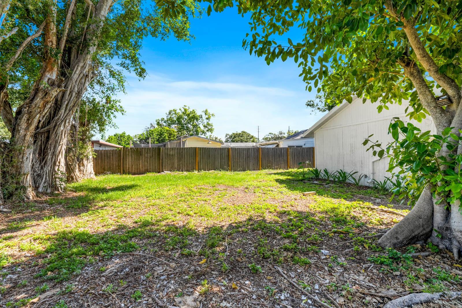 TB8401381 Property Photo