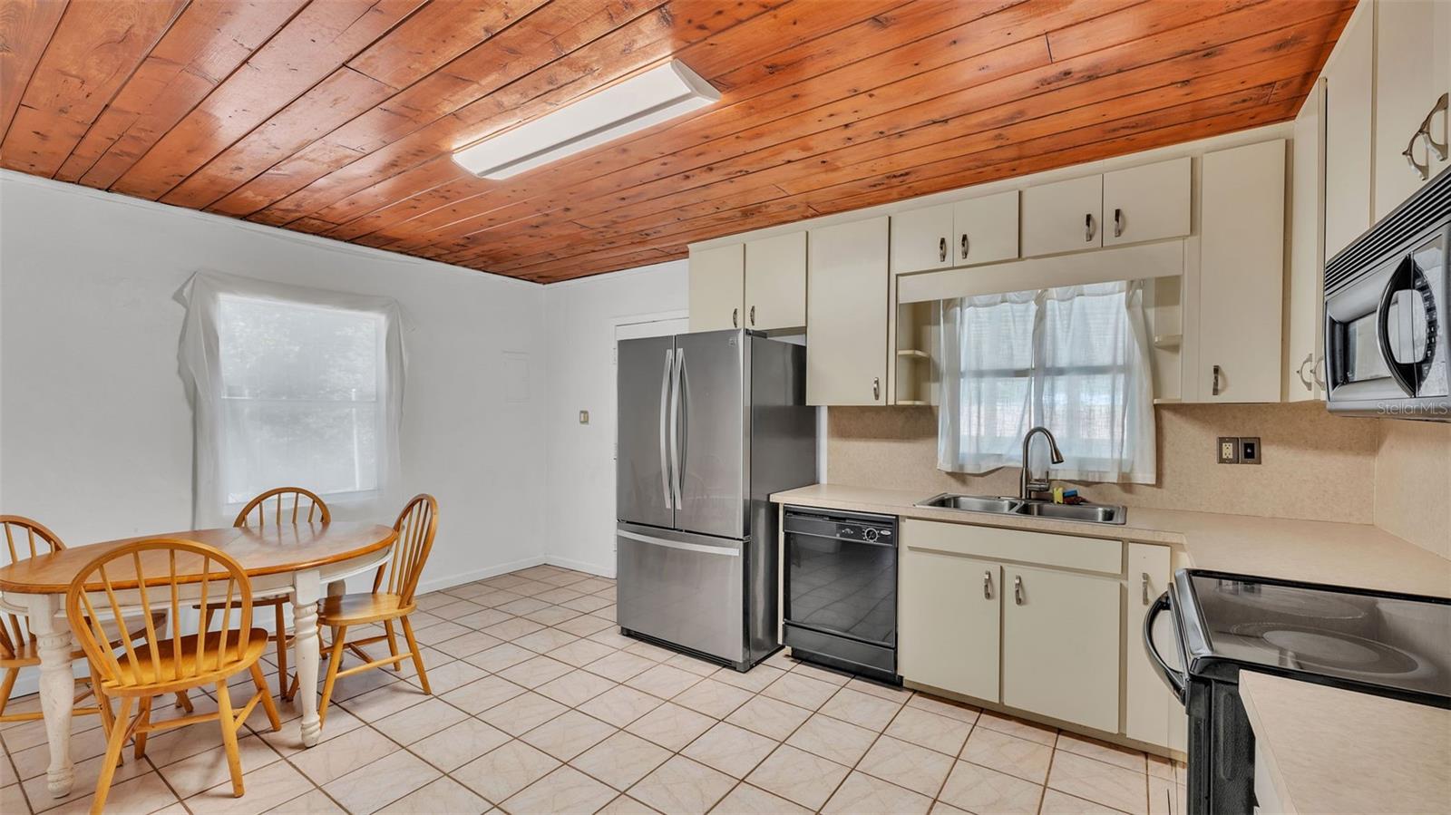 712 N GARY RD, LAKELAND, FL, 33801