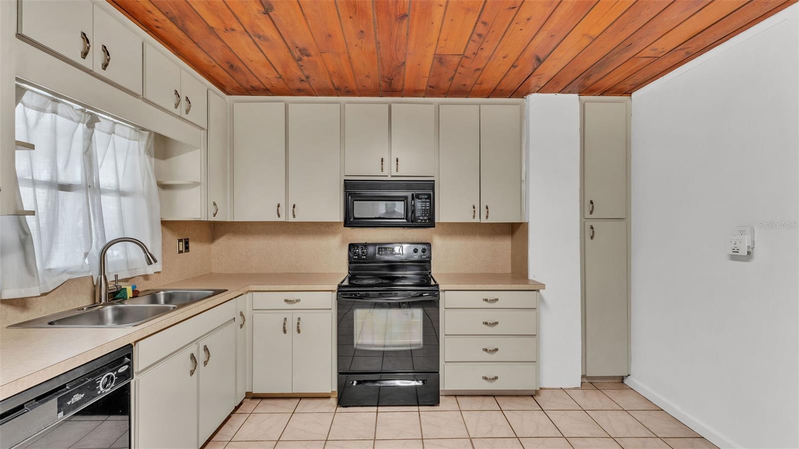 712 N GARY RD, LAKELAND, FL, 33801