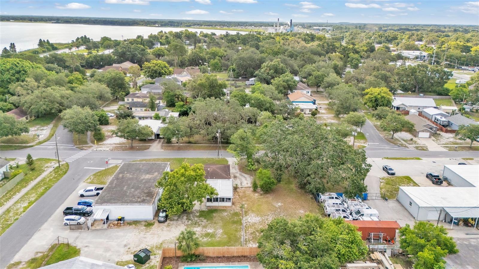 712 N GARY RD, LAKELAND, FL, 33801