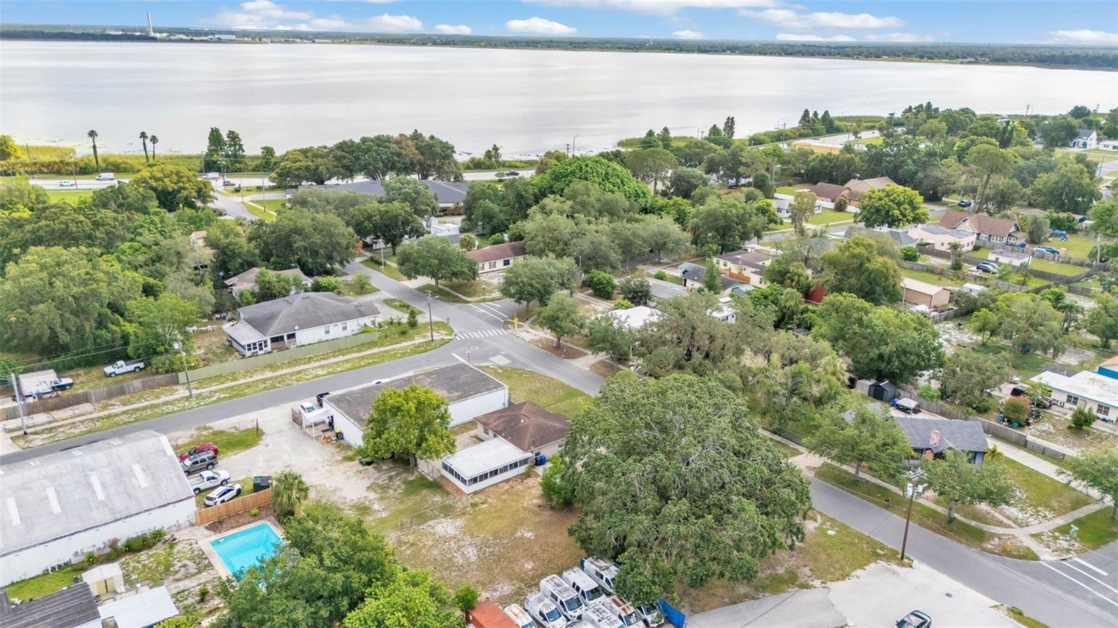 712 N GARY RD, LAKELAND, FL, 33801