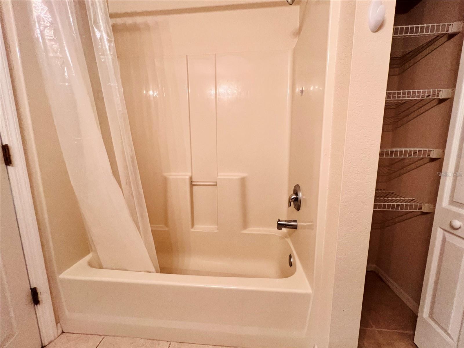 35 WHITE MARSH LN, ROTONDA WEST, FL, 33947