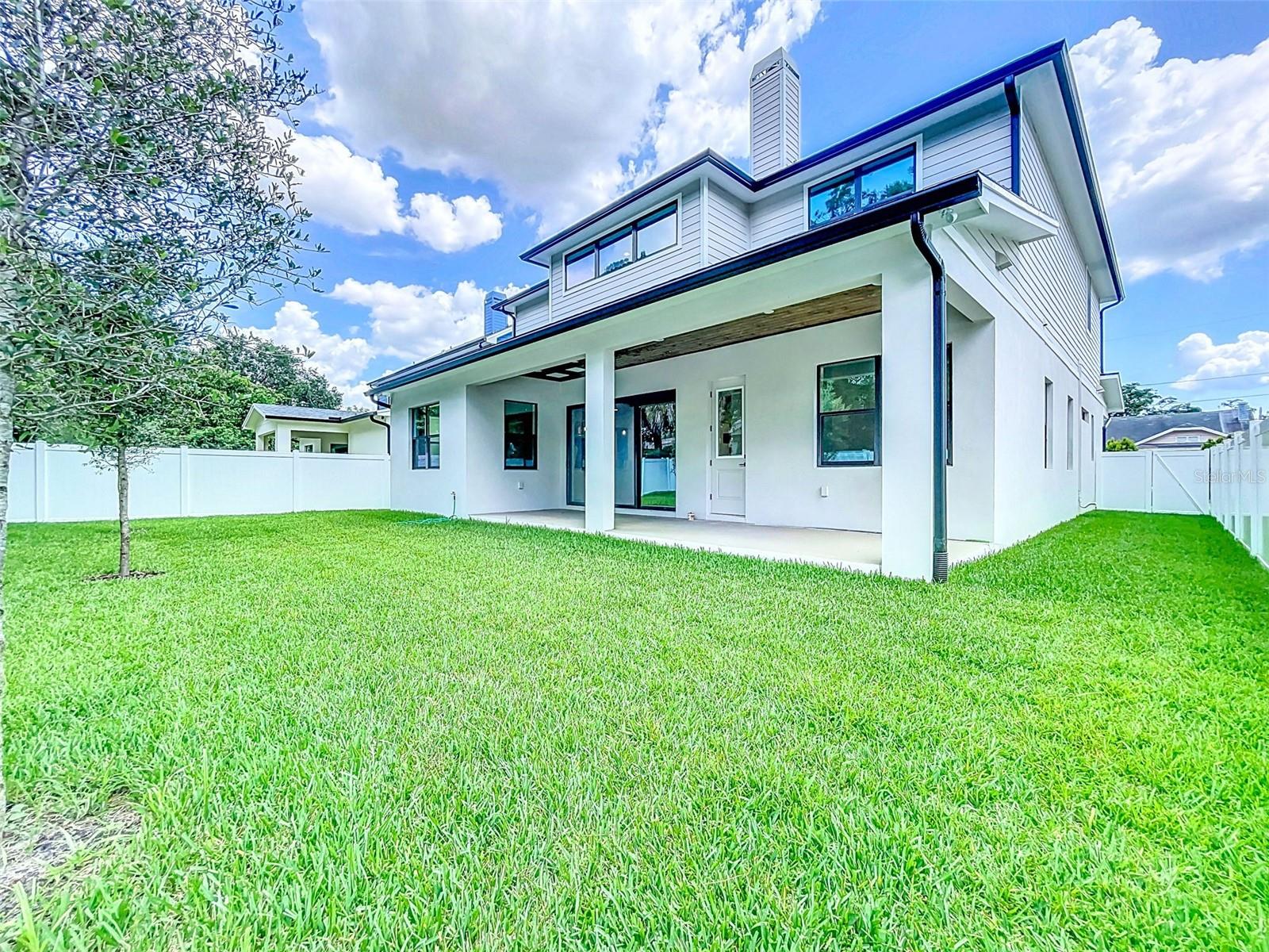 1015 W CHARTER ST, TAMPA, FL, 33602