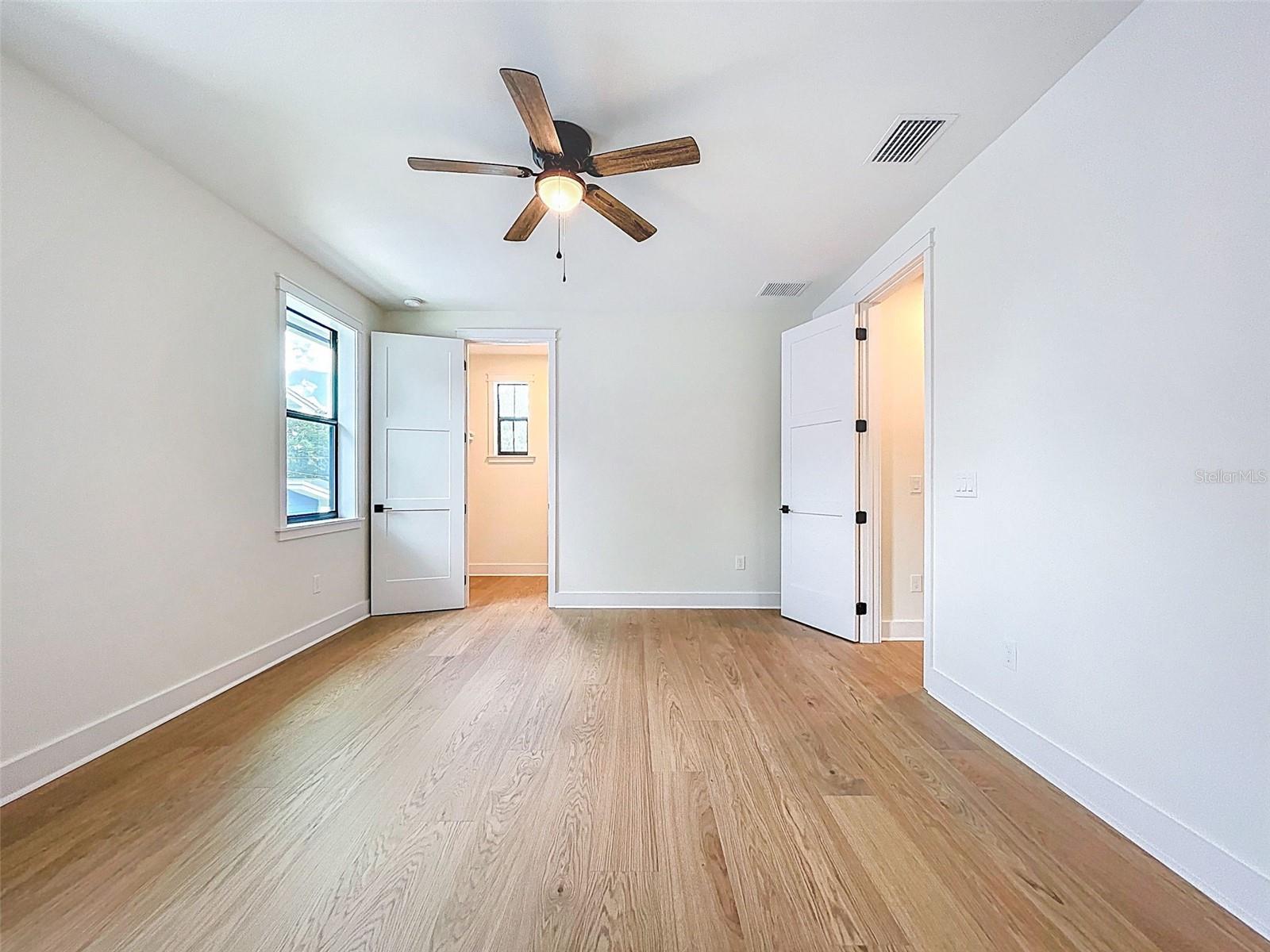 1015 W CHARTER ST, TAMPA, FL, 33602